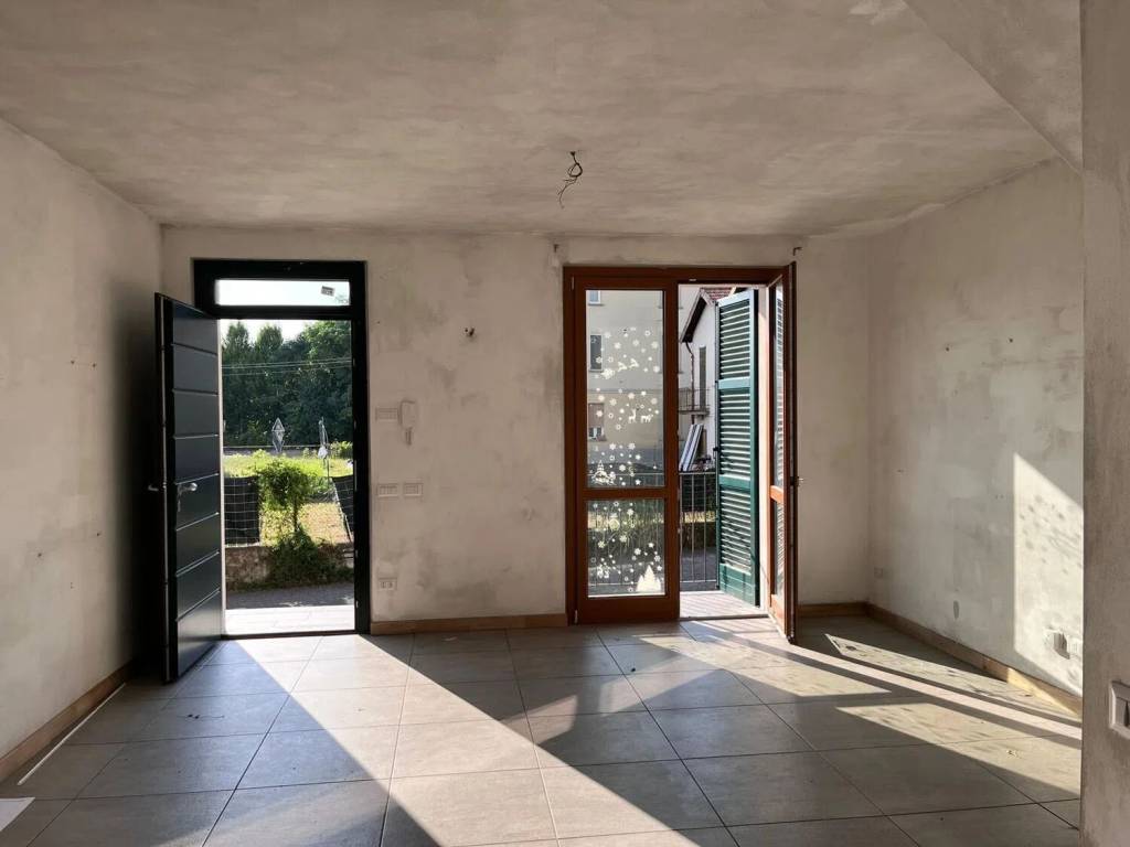 Villa a Como in Via Baldassarre Longoni, 4 - Foto 2