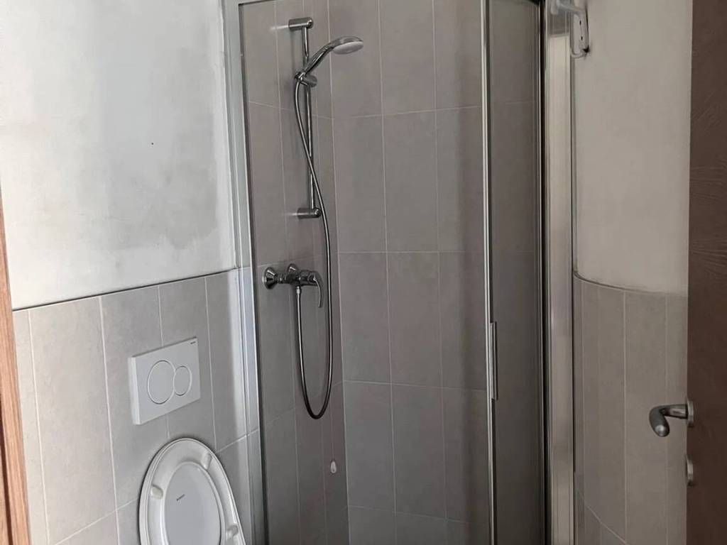Villa a Como in Via Baldassarre Longoni, 4 - Foto 3