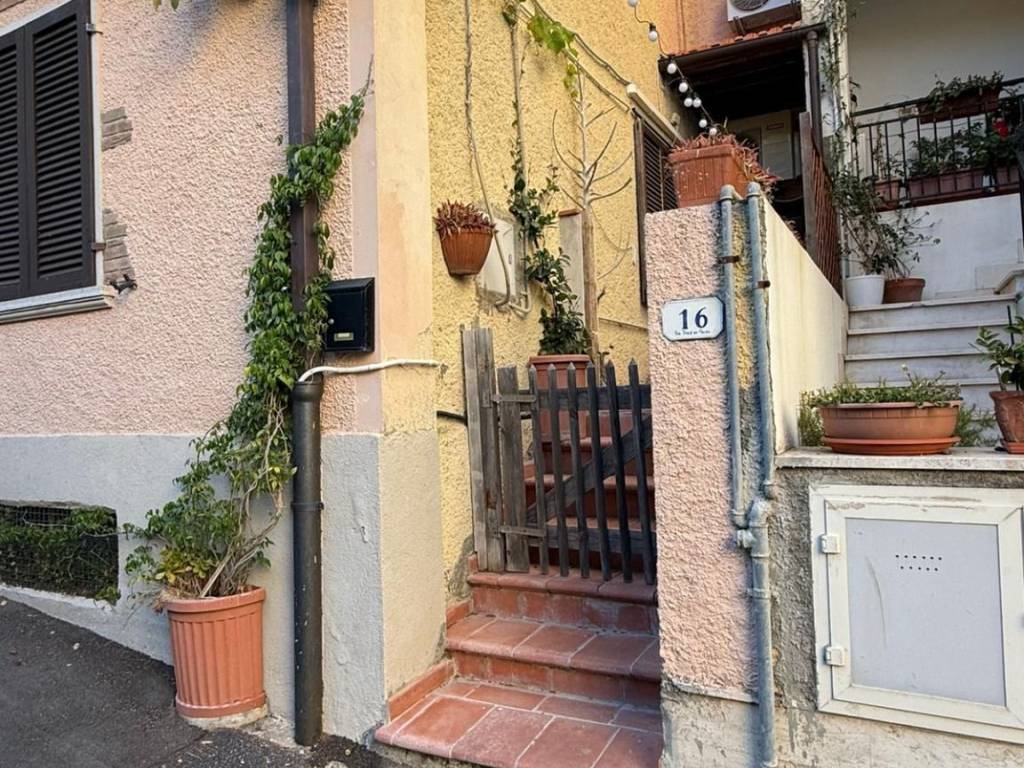 Appartamento a Orbetello in Via Francesco Diaz De Palma, 16 - Foto 2