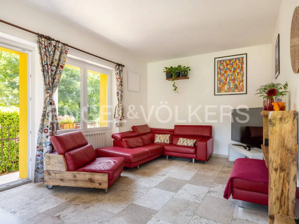 Villa a Sesto calende in Via Gabriele D'Annunzio, 4 - Foto 3