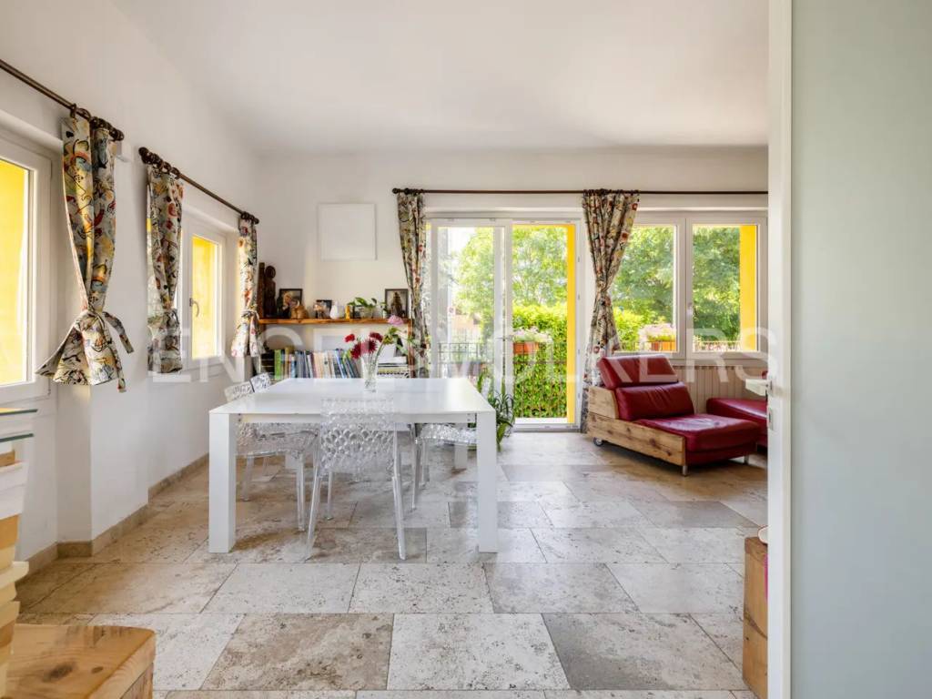 Villa a Sesto calende in Via Gabriele D'Annunzio, 4 - Foto 5