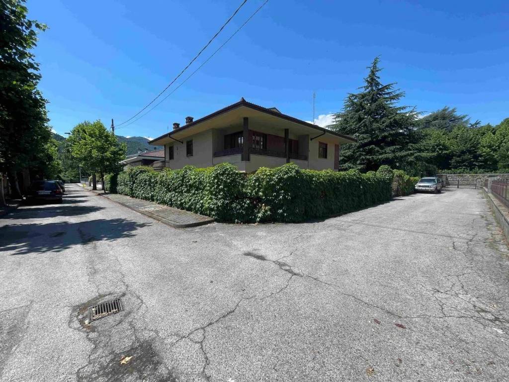 Villa a Dronero in Via Trieste, 10 - Foto 3