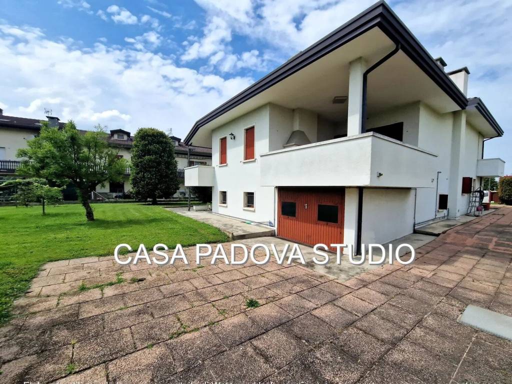Villa a Bovolenta in Via Roma S.N.C. - Foto 2