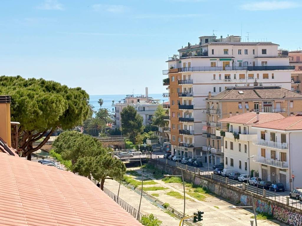Attico / mansarda a San benedetto del tronto in via moretti, 67 - Foto 3