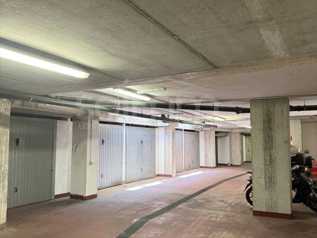 Box / garage a Cagliari in VIA TUVERI, 25 - Foto 5