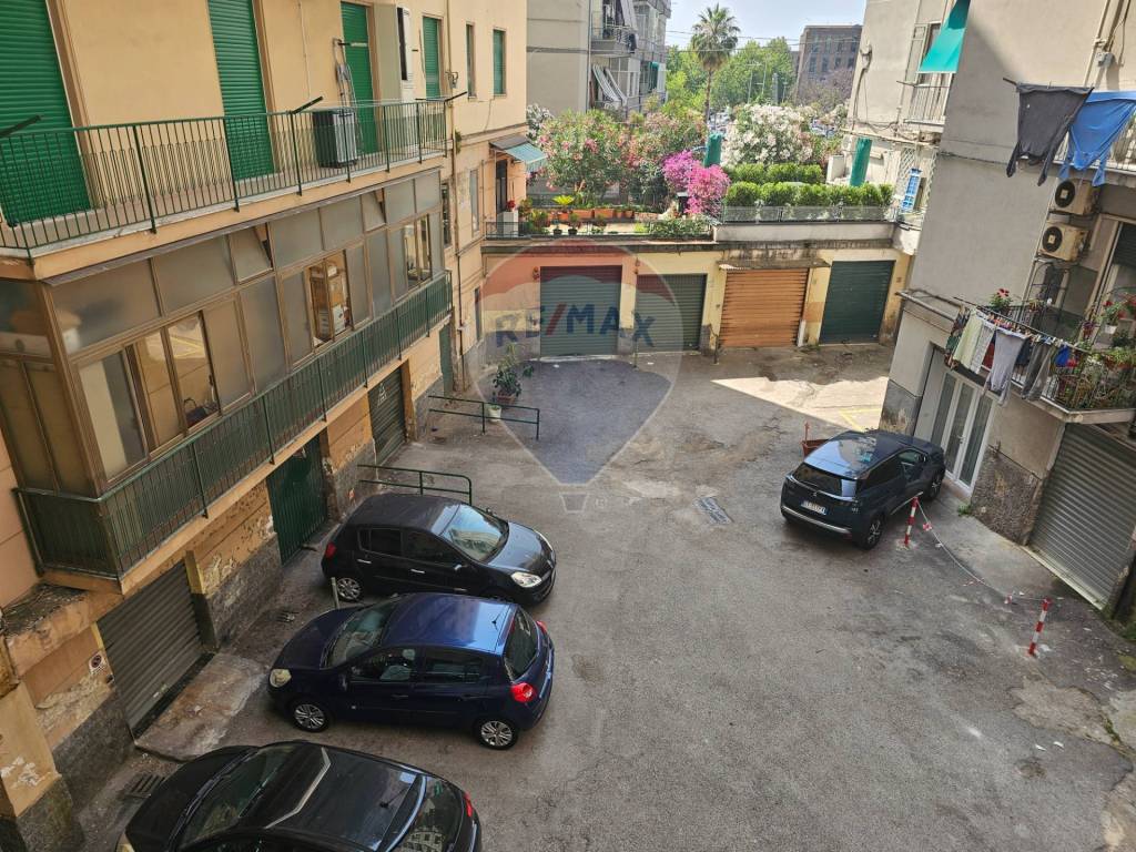 Box / garage a Salerno in Via Francesco Farao, 4 - Foto 2