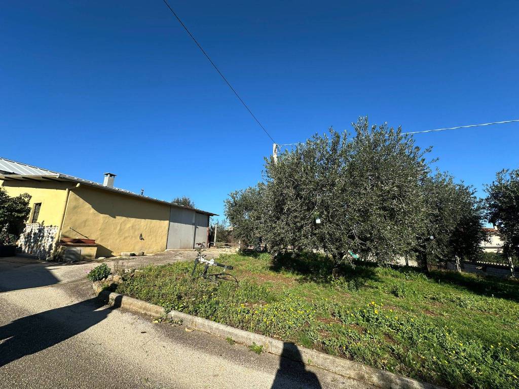 Casa indipendente a Cisterna di latina in Via John Fitzgerald Kennedy - Foto 2