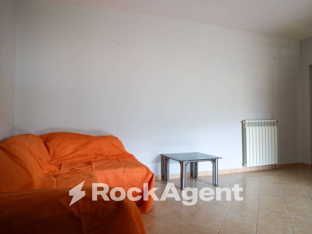 Appartamento a San floro in Via Martiri di Nassirya - Foto 4