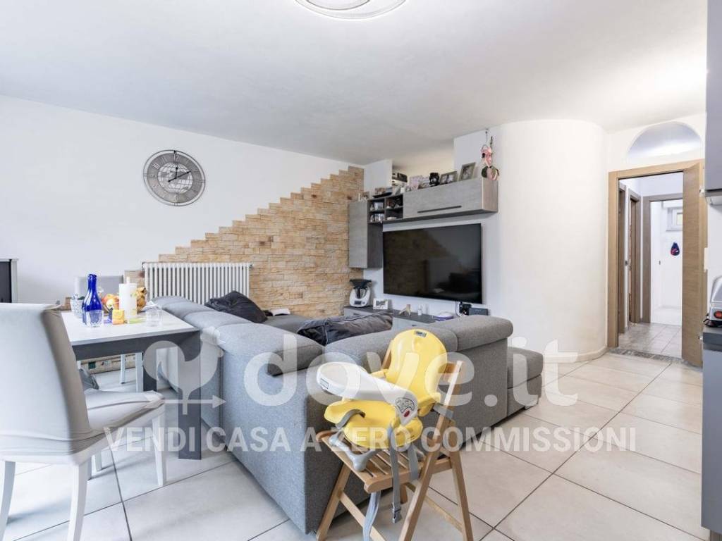 Villa a Caravate in Via Savioli, 5 - Foto 2