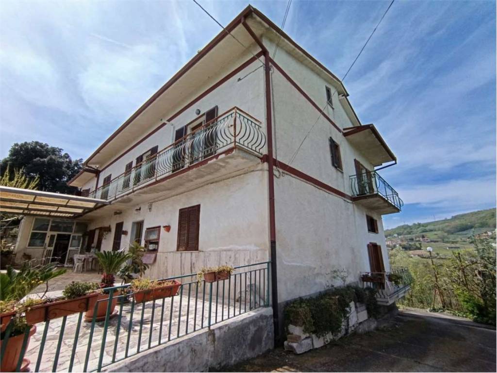 Casa indipendente a Benevento in Contrada PIno - Foto 2