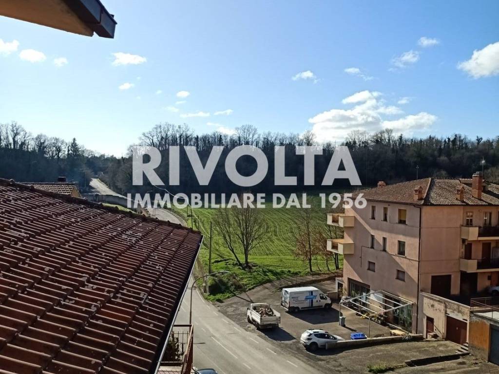 Attico / mansarda a Bagnoregio in Via Mantes la Jolie - Foto 3