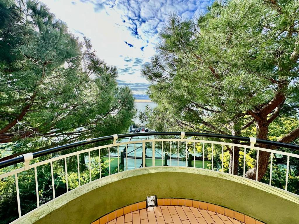 Appartamento a Varazze in Via degli Oleandri - Foto 2