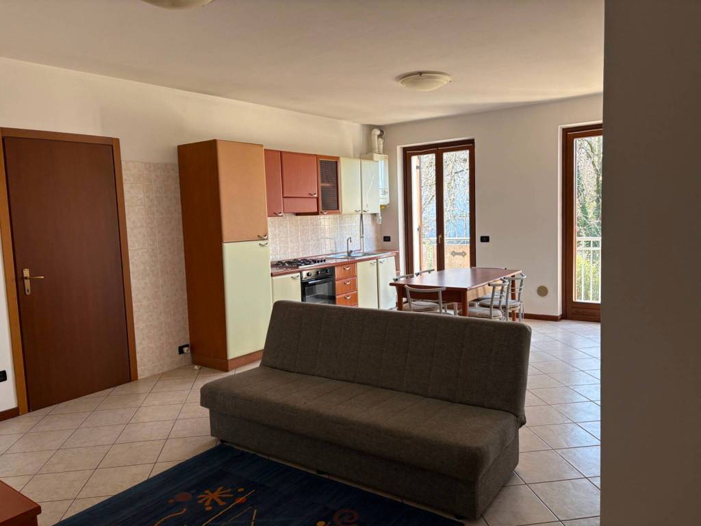 Appartamento a Castelnuovo del garda in Via Bastia - Foto 4