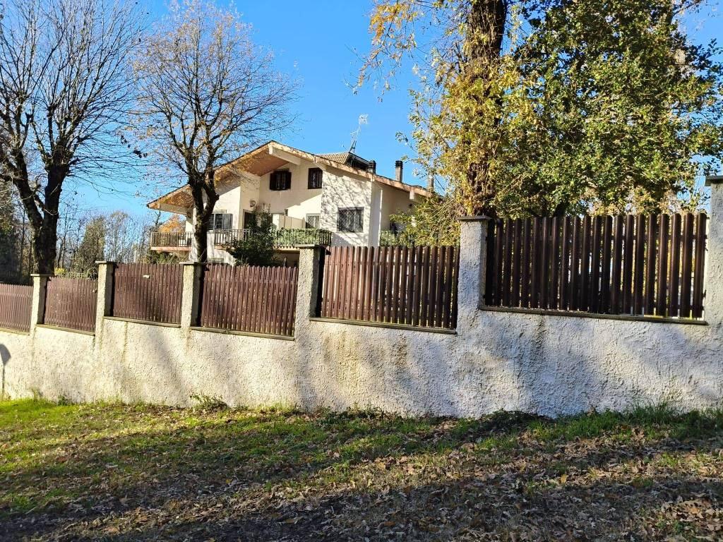 Casa indipendente a Ariccia in Viale dei Cerri - Foto 2