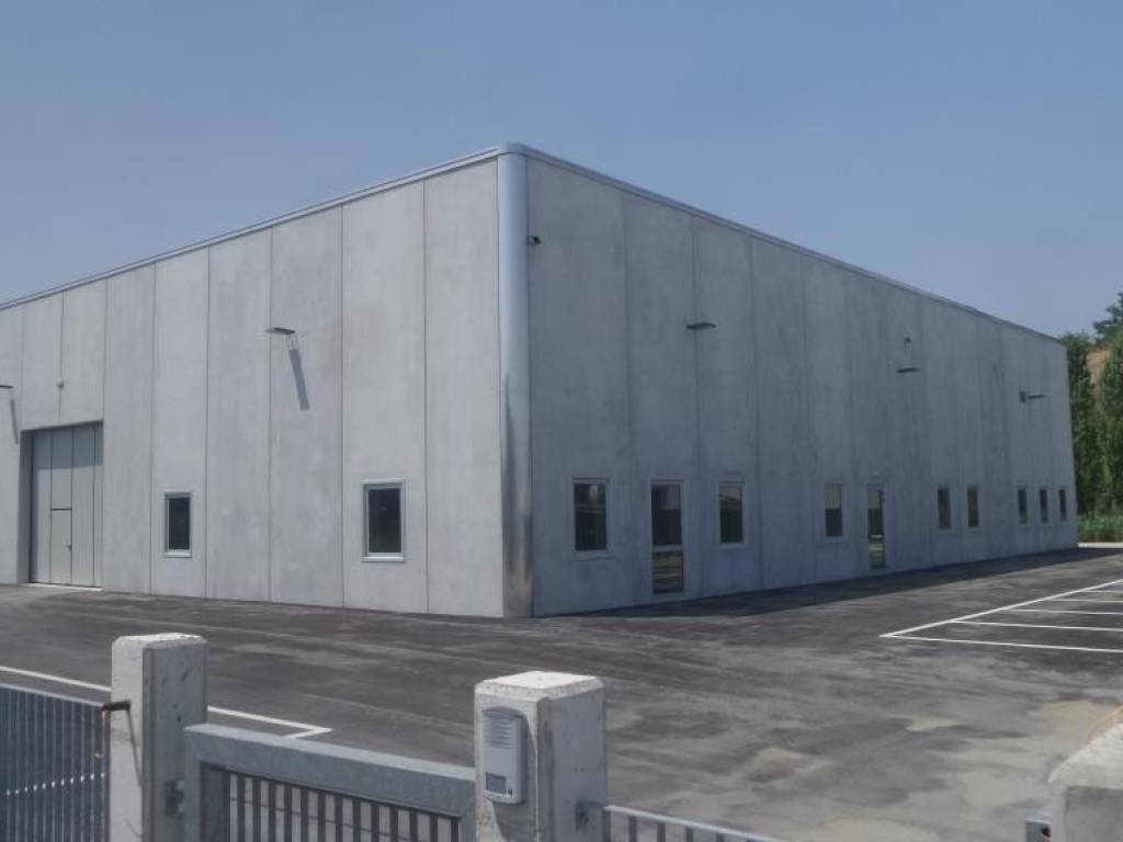Immobile a San felice sul panaro in Via dell'Industria - Foto 2