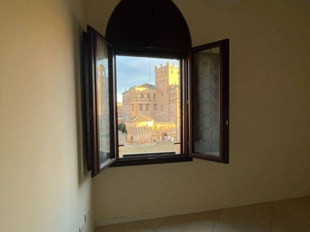Appartamento a Carpi in Piazza dei Martiri, 42 - Foto 2