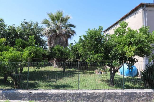 Villa a Martinsicuro in Strada Statale Adriatica - Foto 2