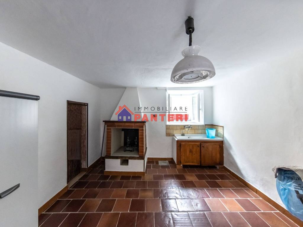 Casa indipendente a Pescia in Ruga Degli Orlandi, 87 - Foto 2