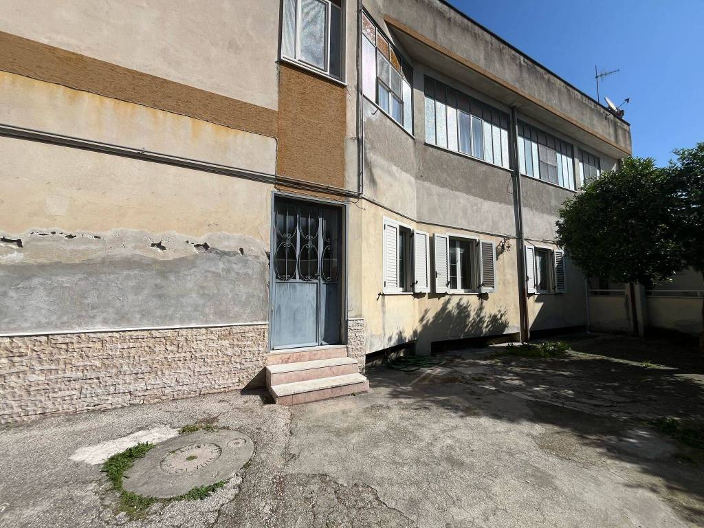 Appartamento a Curti in Via Volturno - Foto 5