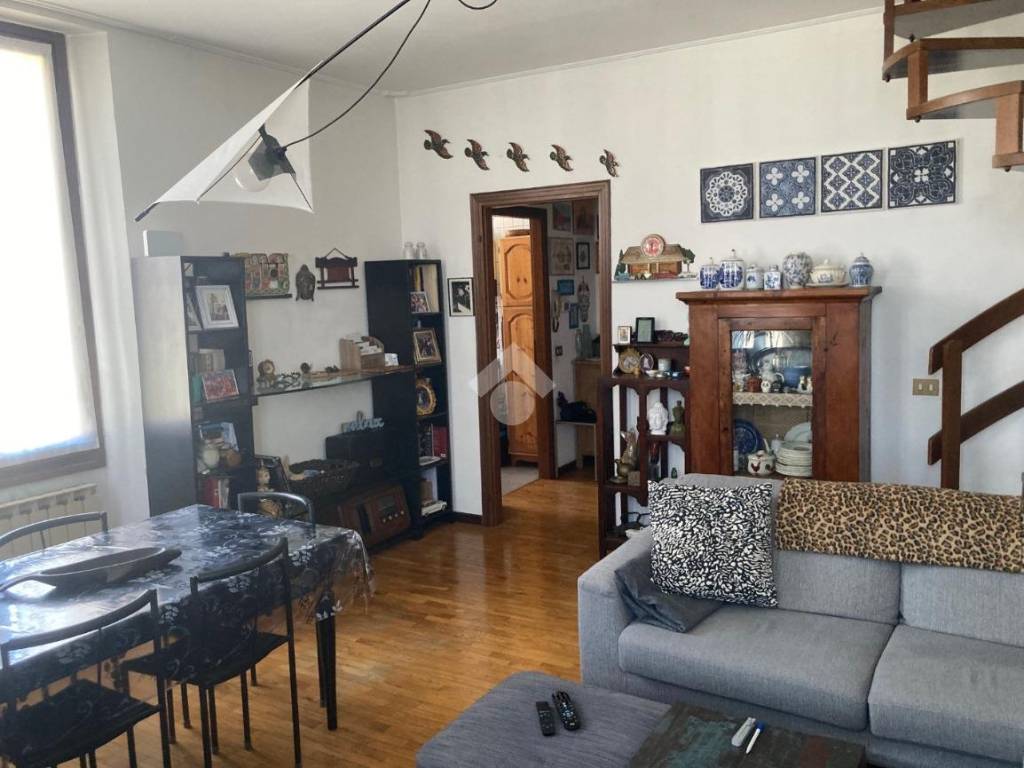 Appartamento a Costa masnaga in Xxv aprile, 43 - Foto 2