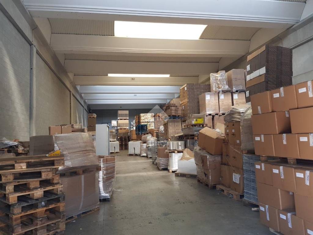 Immobile a Caronno pertusella in Via saronno - Foto 4