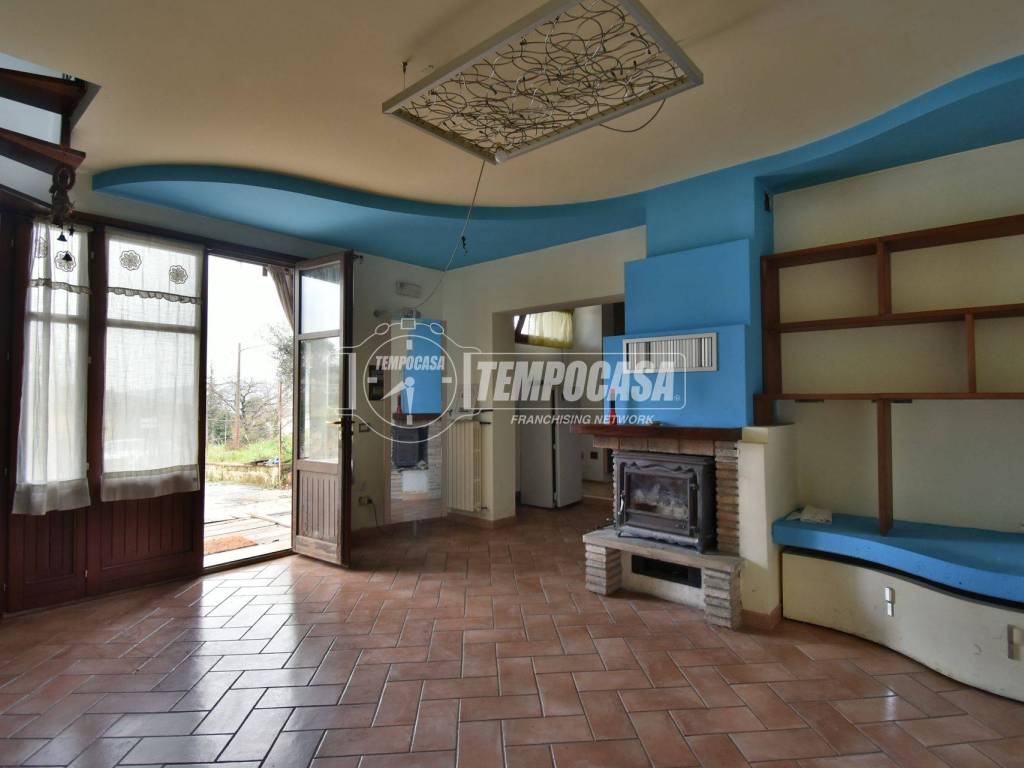 Villa a Tolentino in Contrada vaglie 4/A - Foto 2