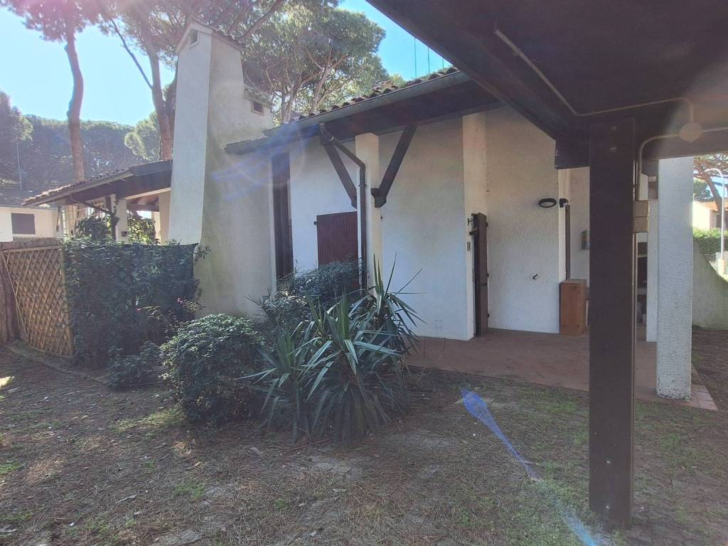 Villa a Comacchio in Viale Ruggero Leoncavallo, 20 - Foto 2