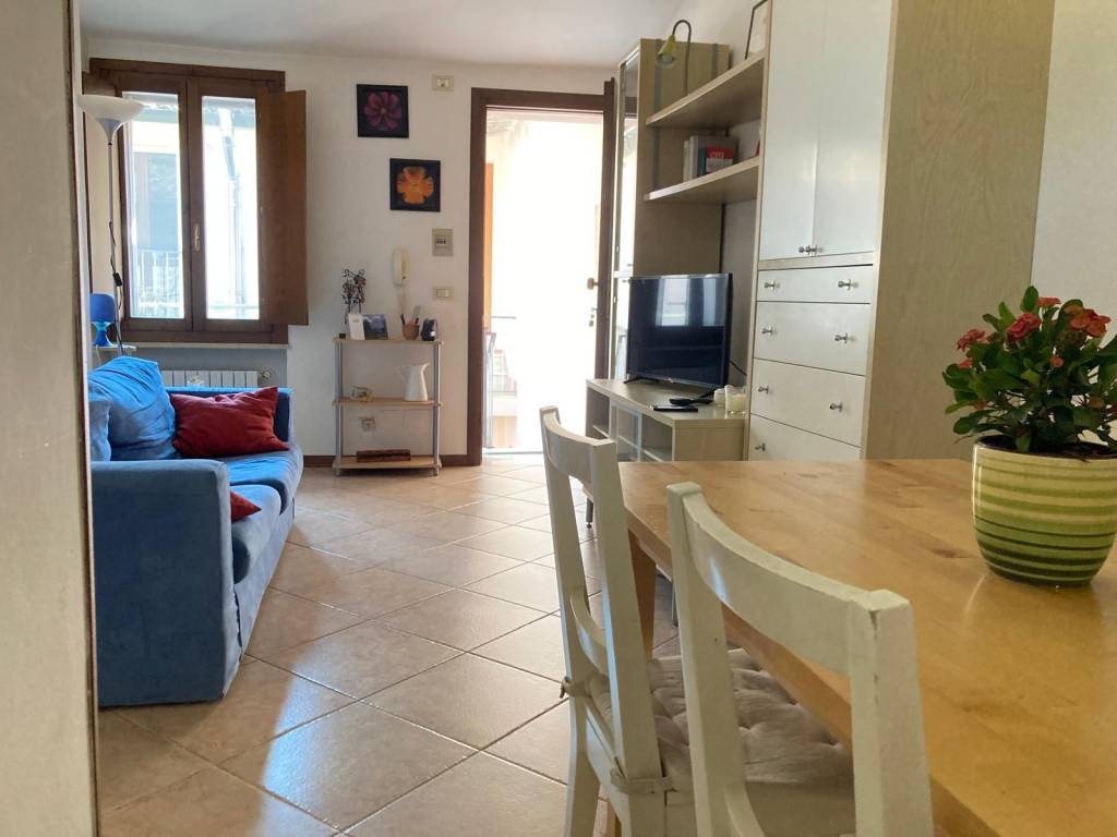 Appartamento a Mantova in Via Camillo Benso di Cavour, 58 - Foto 4