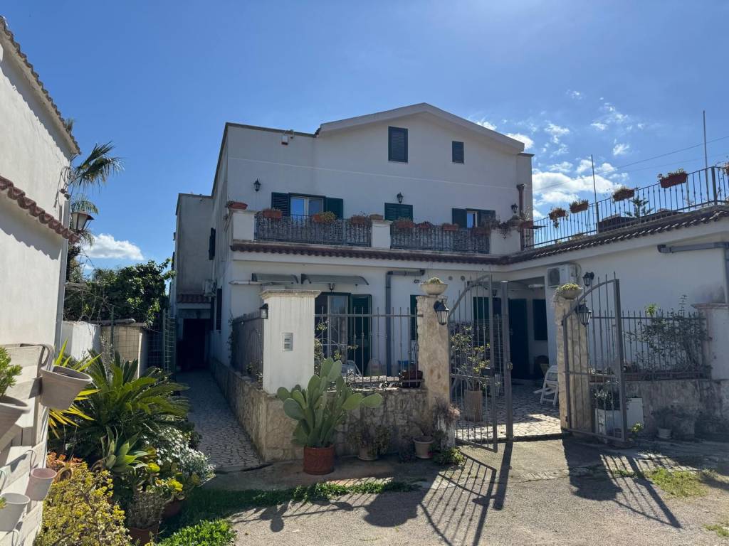 Villa a Taranto in Viale Jonio - Foto 2