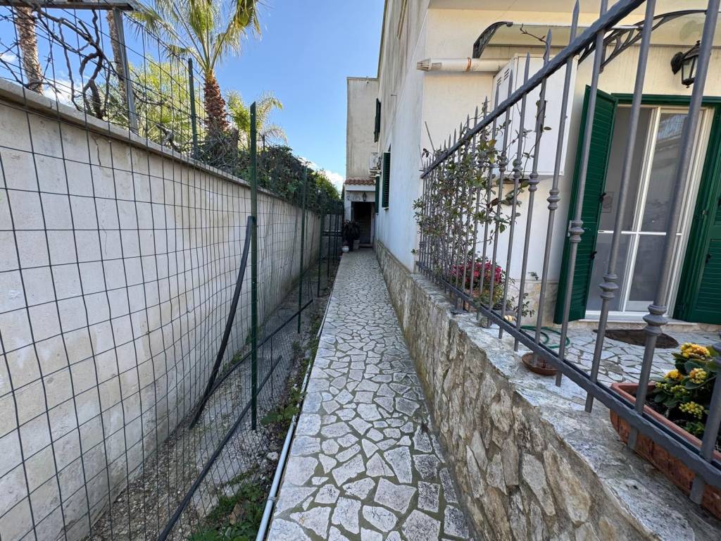 Villa a Taranto in Viale Jonio - Foto 4