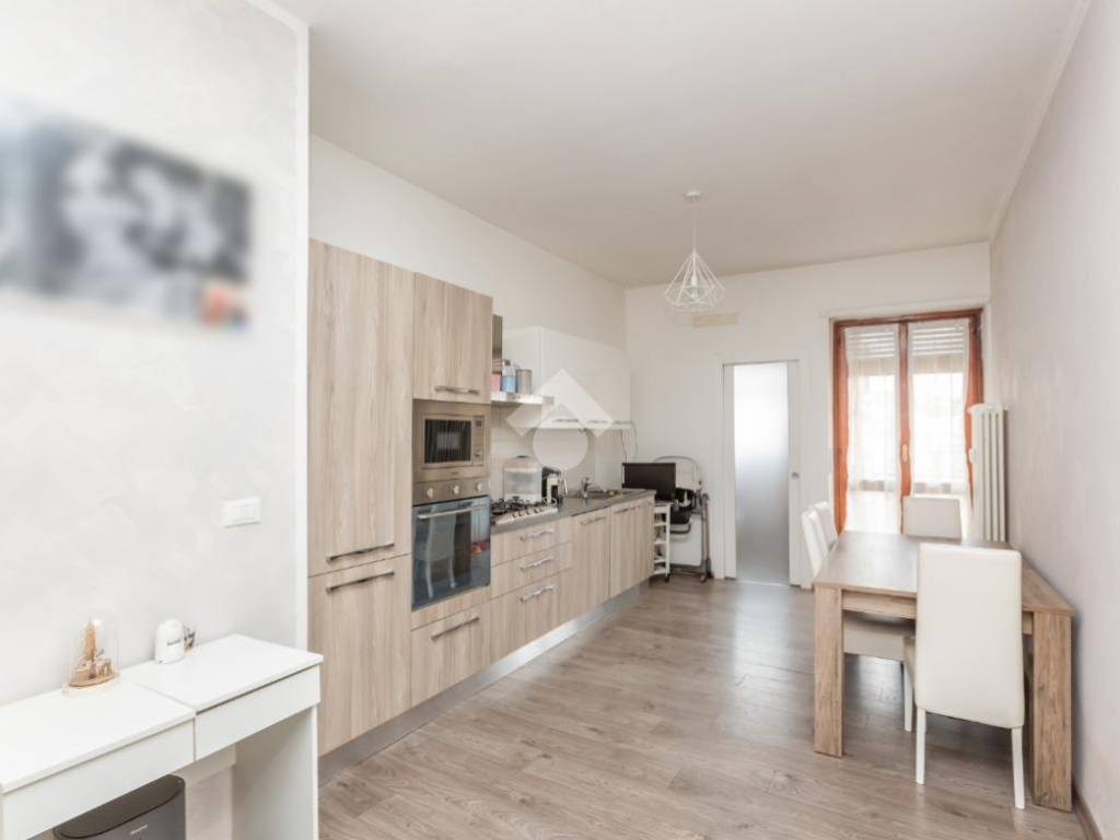 Appartamento a Torino in Via nino oxilia, 17 - Foto 1