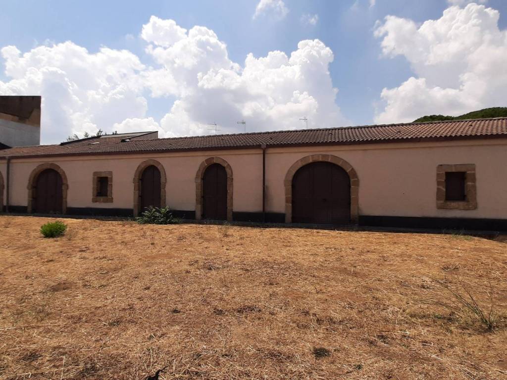 Villa a Caltagirone in Via Santa Maria di Gesù, 106 - Foto 2