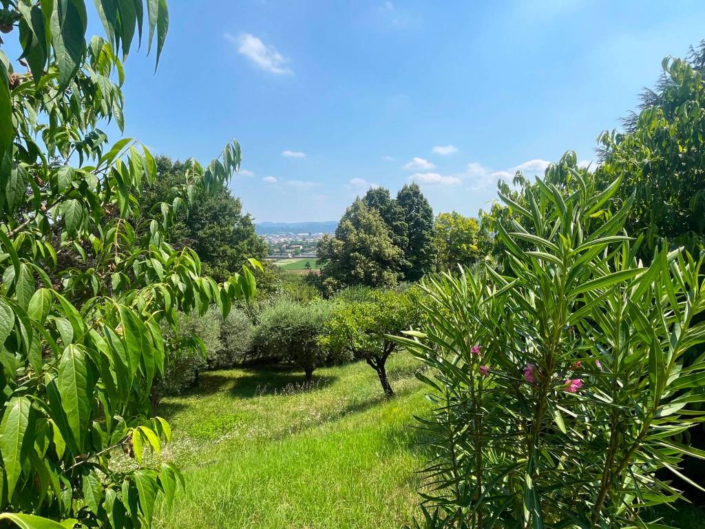Villa a Creazzo in Via Rampa, 32 - Foto 2