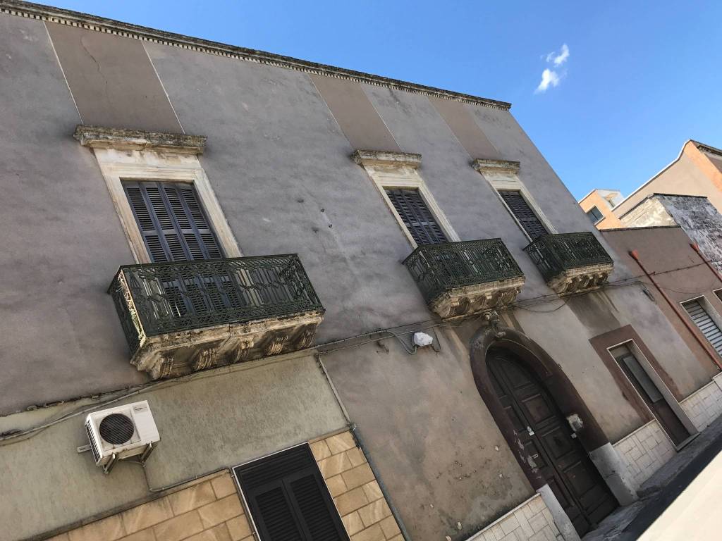 Palazzo / stabile a Veglie in Via Santa Maria, 11 - Foto 2