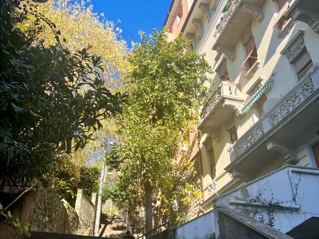 Appartamento a Trieste in Via Albio Tibullo - Foto 4