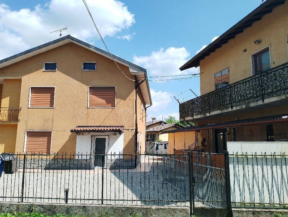 Villa a Besozzo in Via Stocchetti - Foto 3