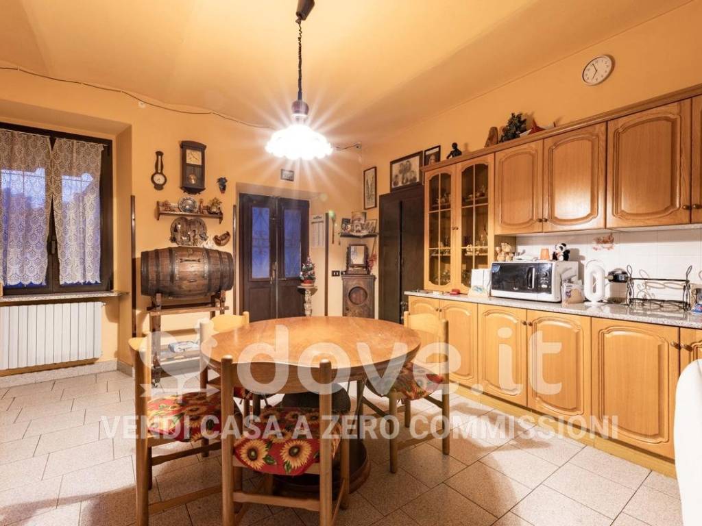 Appartamento a Cocquio-trevisago in Contrada Carnisio, 2 - Foto 3