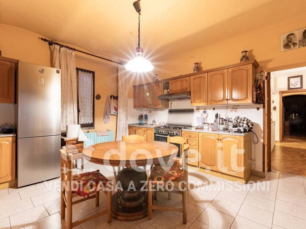 Appartamento a Cocquio-trevisago in Contrada Carnisio, 2 - Foto 4