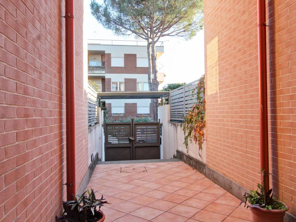 Appartamento a Roma in Via Giulio Frascheri, 82 - Foto 2