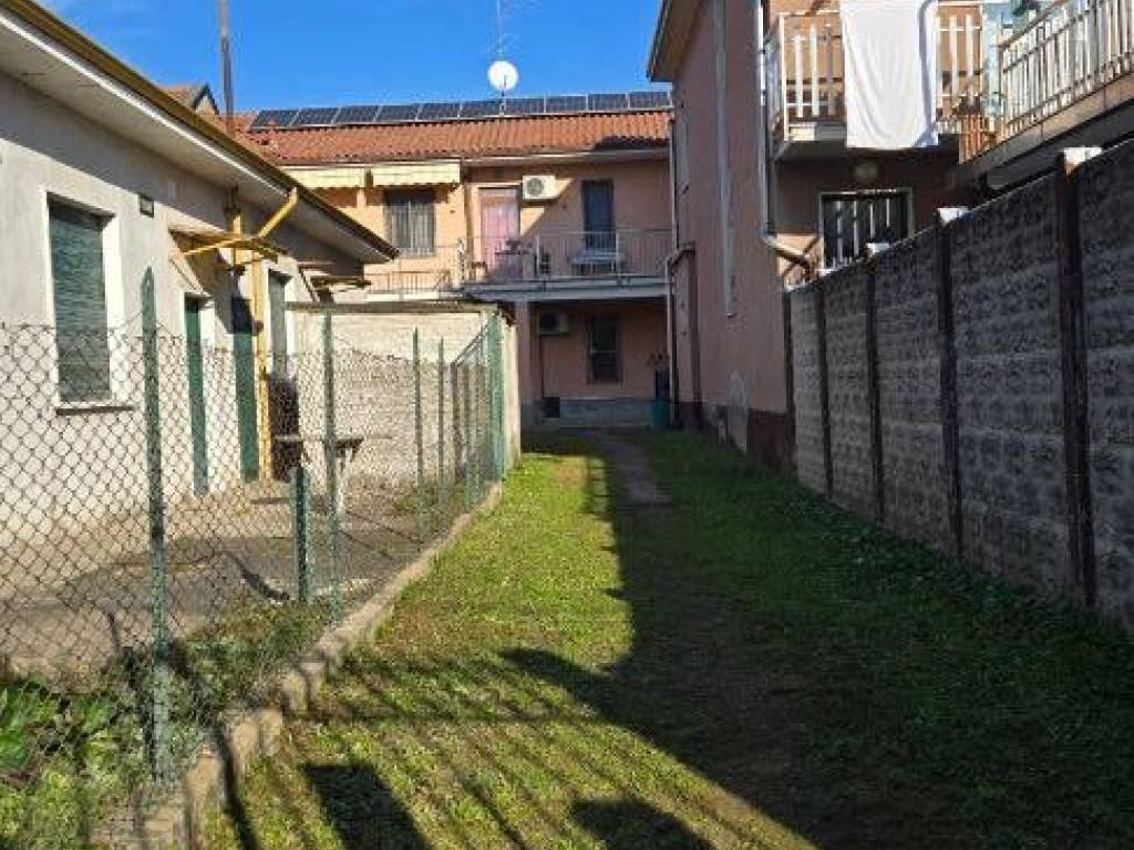 Appartamento a Caronno pertusella in Via Tagliamento - Foto 2