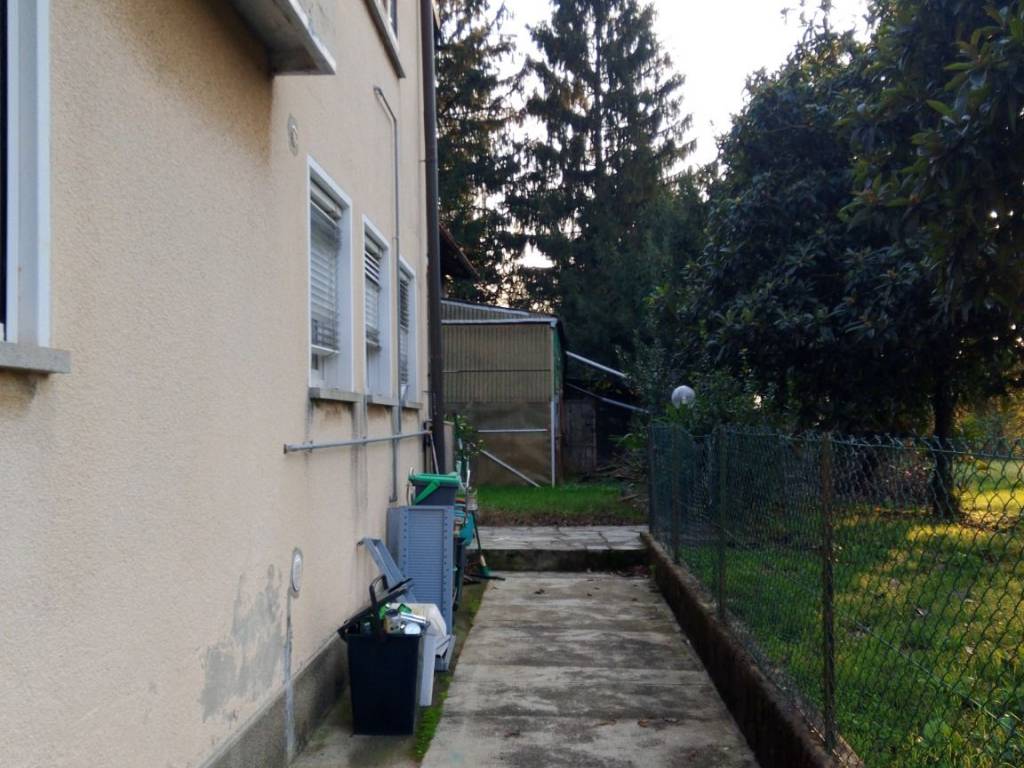 Casa indipendente a Gavirate - Foto 2