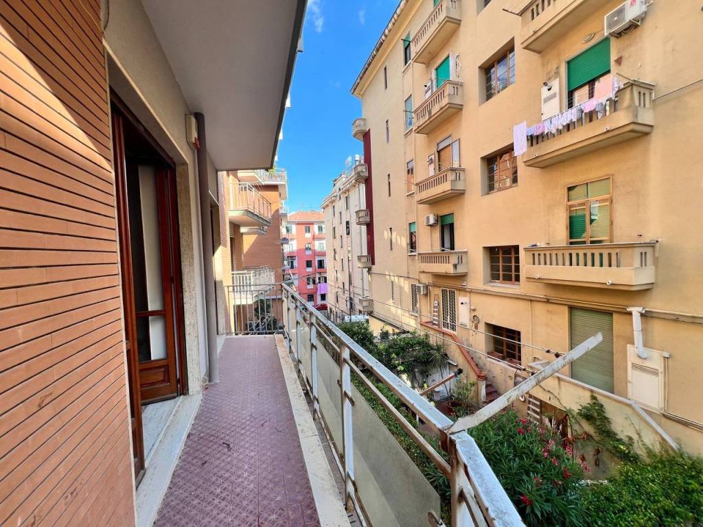 Appartamento a Salerno in Via Giovanni Negri, 5 - Foto 2