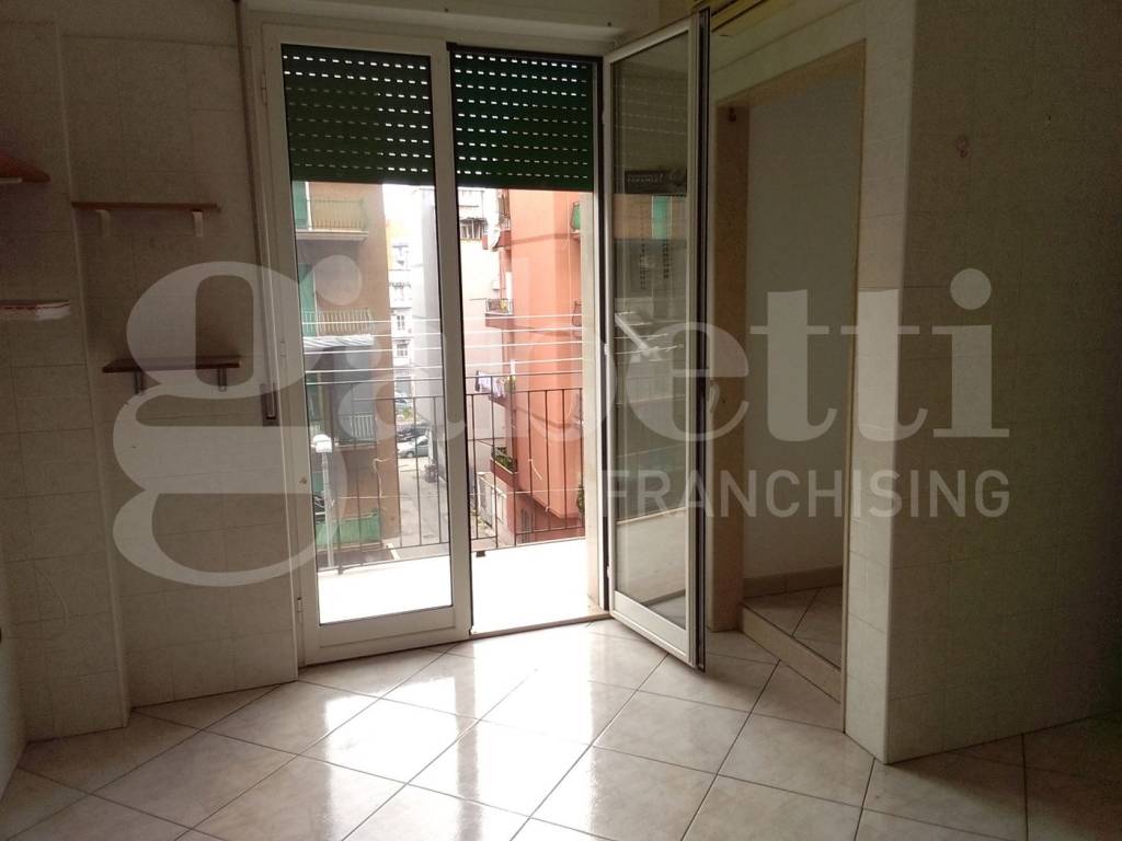 Appartamento a Taranto in VIA GIACOMO LEOPARDI, 58 - Foto 2