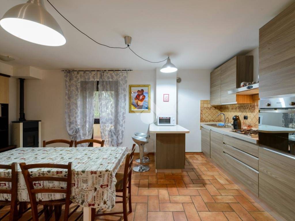 Villetta a schiera a Gubbio in Via Sirmione, 56 - Foto 2