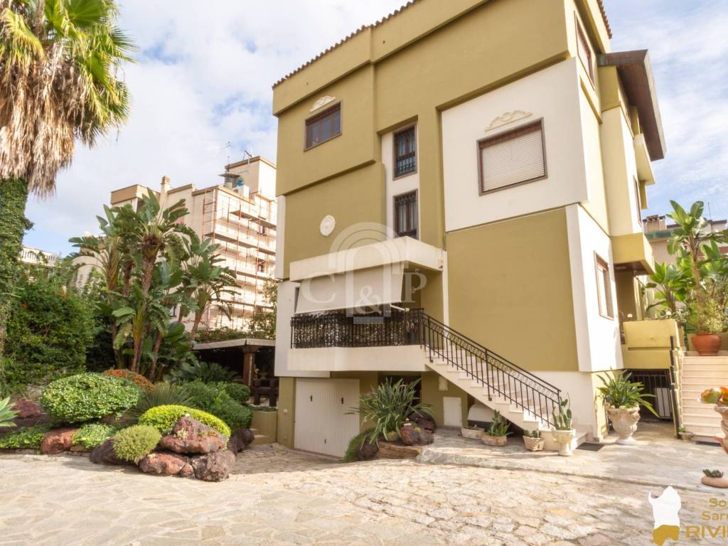 Villa a Cagliari in Via Francesco Guicciardini, 3 - Foto 2