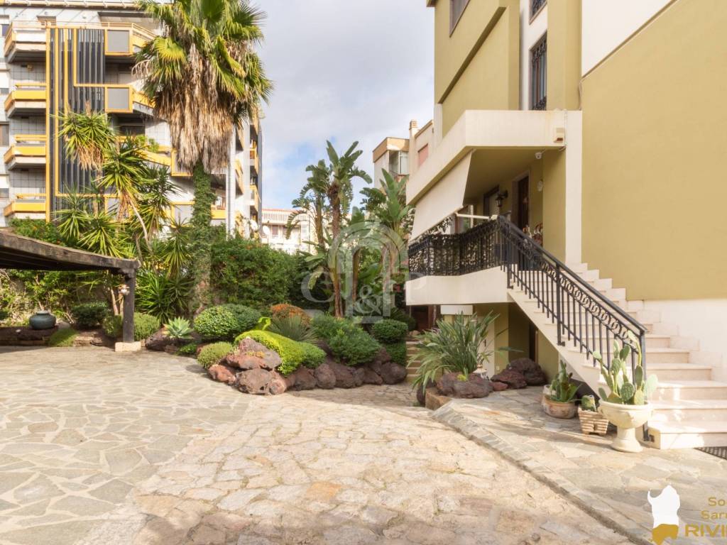 Villa a Cagliari in Via Francesco Guicciardini, 3 - Foto 4
