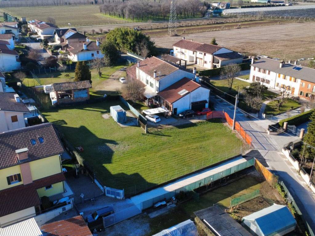 Terreno a Castelfranco veneto in Via Molino di Ferro - Foto 2