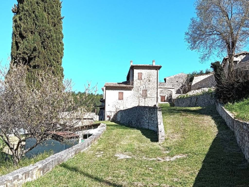 Appartamento a Trevi in Località Il Colle - Foto 2