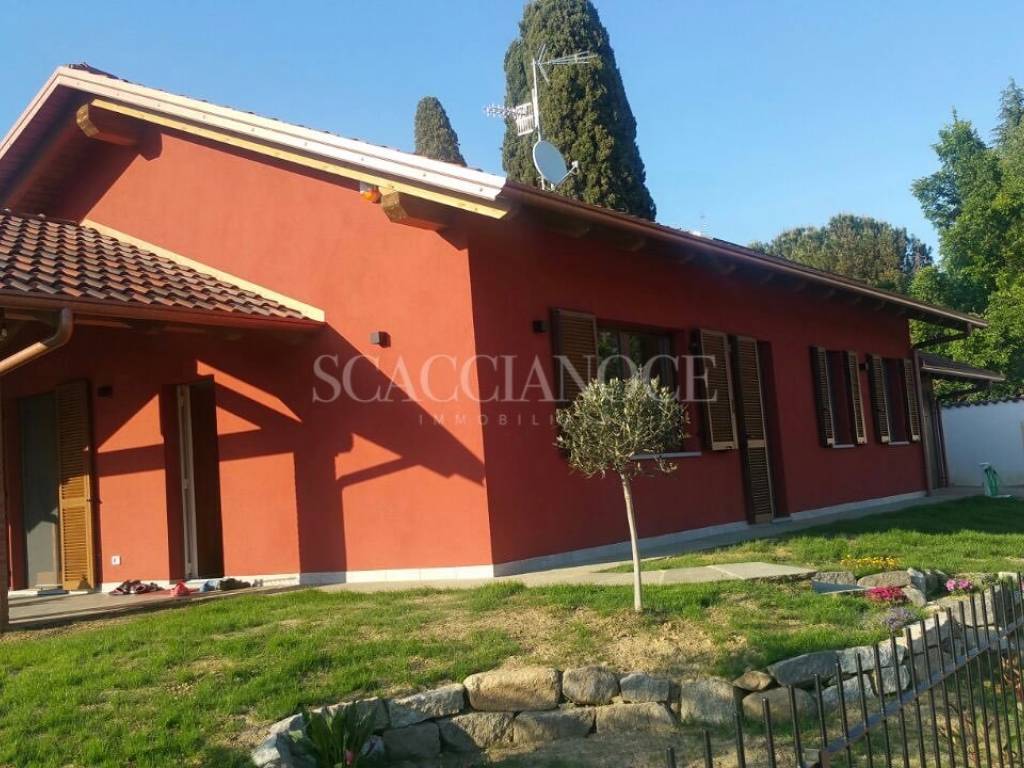 Villa a Lessona in Via 4 Novembre, 48 - Foto 2