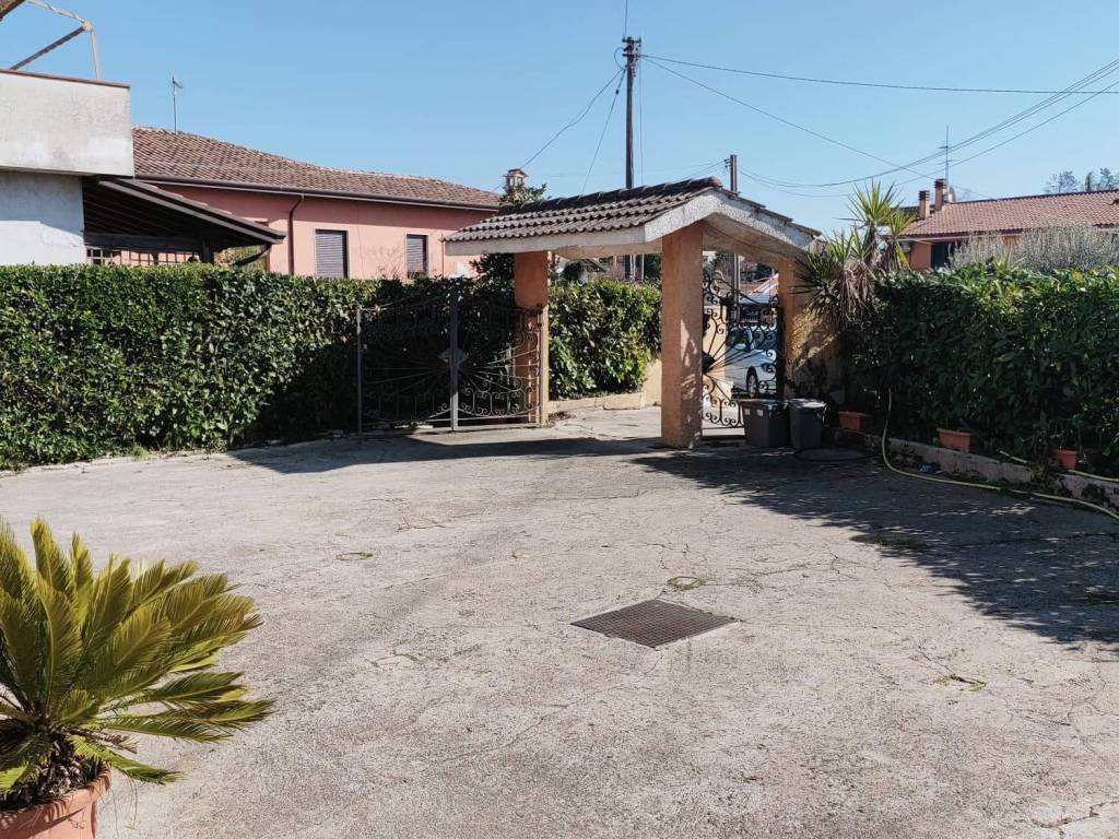 Villa a Ceccano in Via San Francesco d'Assisi, 252 - Foto 3